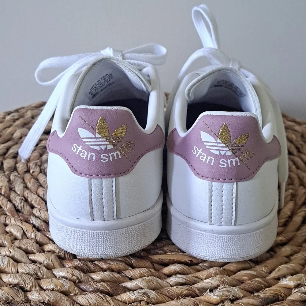 Adidas Womens Classic Stan Smith White Leather‎ Fashion/Athleisure Sneakers S-6